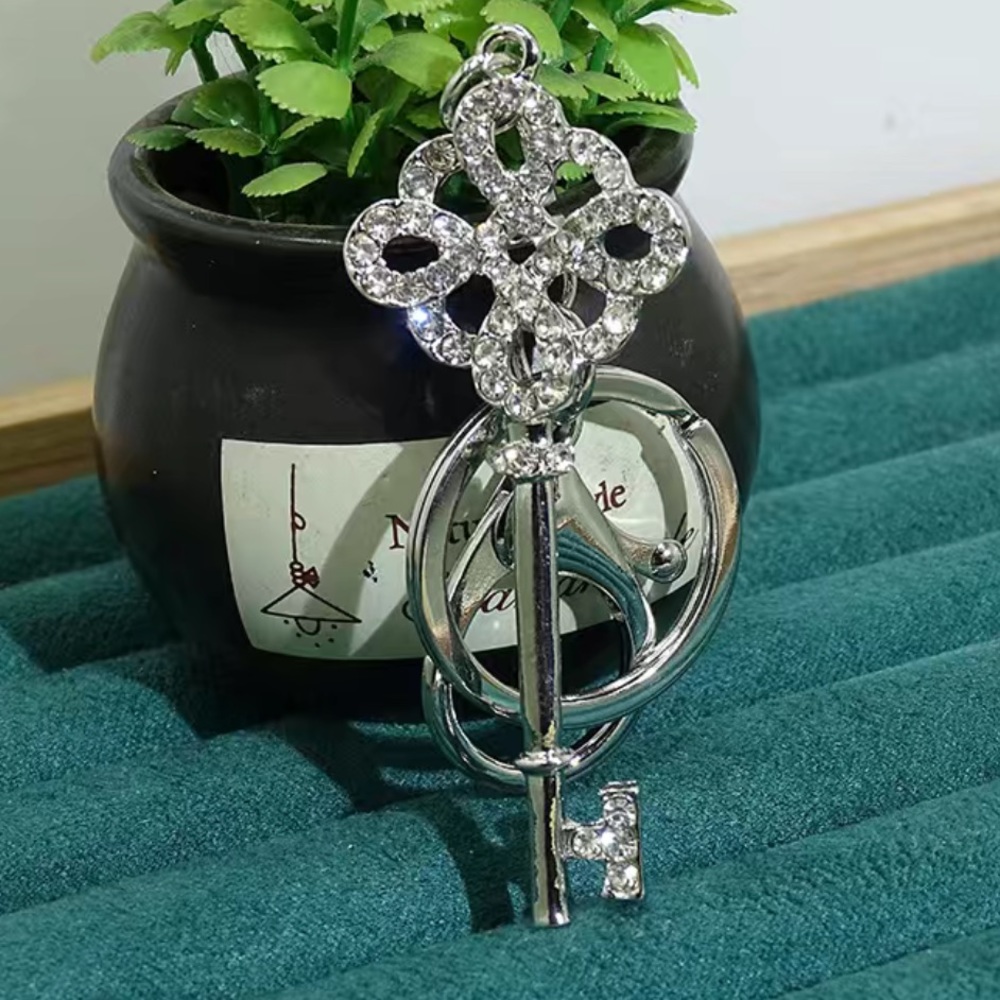 Sparkling Rhinestone Bag-charm - Silver-tone